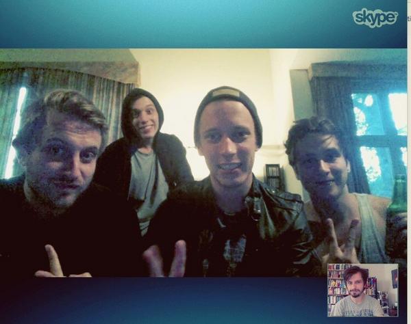 2: Na een intensieve Skype-sessie gaan we morgen de studio in met <a href="/martinbeusker/">Martin Beusker</a> voor een NIEUW liedje!!