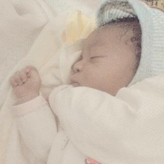 And he came into d world today..I love him somuch...Aunty b in d making
