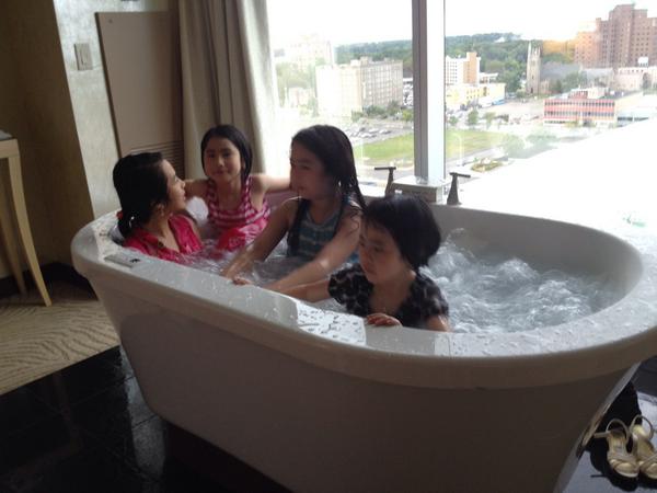 this is at the holtel is sooo fun me and my cousin😄😻🌟✨🙈💗