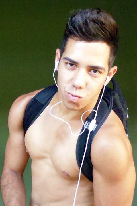 MEN_GAY_XXX's tweet photo. @filipcandia http://t.co/V09JaLU4iy