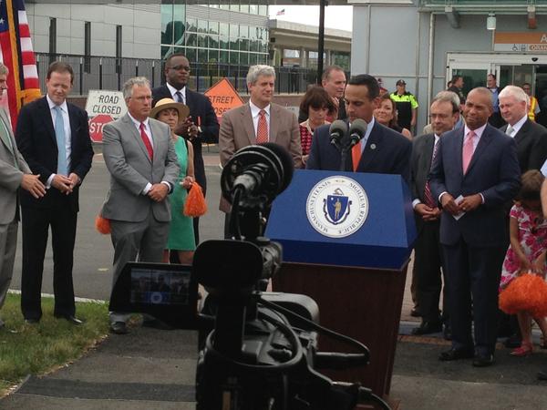 MassDOT's tweet photo. #Somerville now: @MassGovernor Patrick celebrates #MBTA #AssemblyStation opening. #TransitDevelopment= #Jobs http://t.co/vWQuGQkRsc