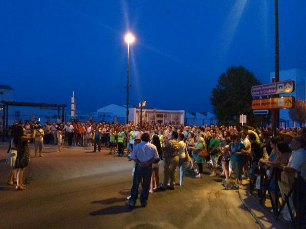Estepanoticias's tweet photo. Manifestación por la Paz en #Estepa #Sevilla @EstepaPlataform http://t.co/9H7Okdb5tz