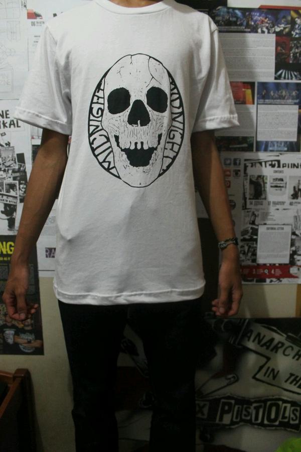 midnightprod_id's tweet photo. New t-shirt "MIDNIGHT SKULL" from Midnight IDR 80K. 
Buat yang minat silahkan order.
Cp 7D7ACE24/085956005900 ferdy http://t.co/CtJASuEwSZ