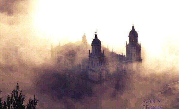 _Paisajes_'s tweet photo. La Catedral de Jaén esta mañana..Parecía salida de la Película de Harry Potter http://t.co/j9INTQrAgE