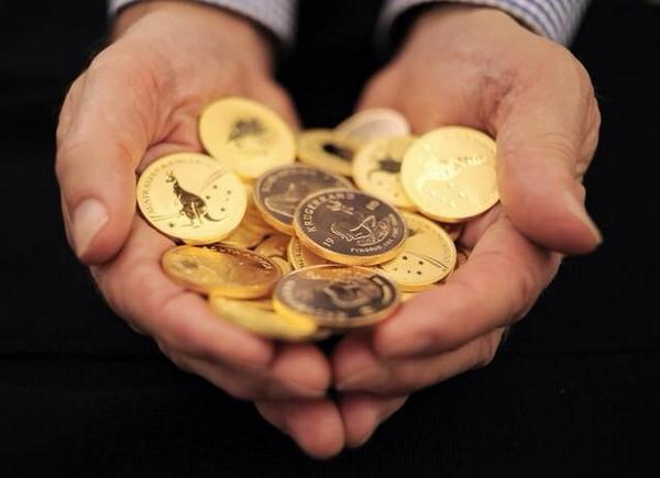 commodst's tweet image. Gold tumbles on investors' selling amid global weakness ow.ly/AZc9i”