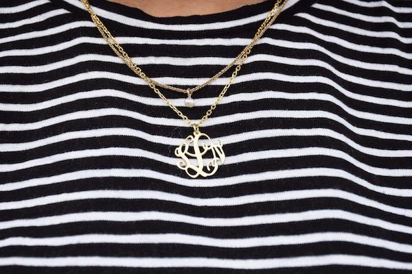 DogearedJewelry's tweet photo. An updated classic #pearls | @samanthanie in #dogeared #pearlsOf http://t.co/uPJpOKEqGd http://t.co/jJMl0jqbeK