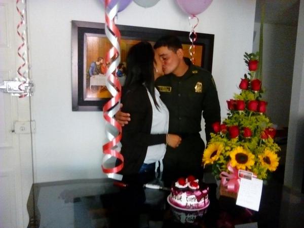 Ingricapera's tweet photo. Gracias mi amor @Alexpraca http://t.co/SuXVng7rqO