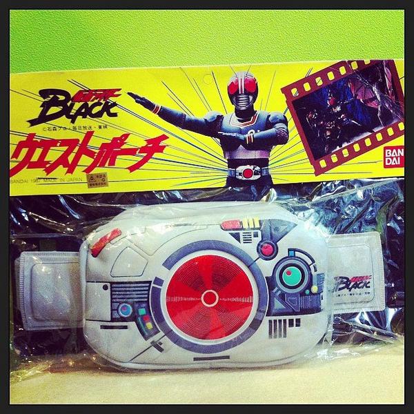 所沢なび على تويتر 珍品玩具を取扱う サンバのリズム さんにて とても珍しいお宝発見 仮面ライダーblack ウエストポーチ 仮面ライダー好きにはたまらないレアアイテムです サンバのリズム おもちゃ 所沢 Http T Co Pmos06bdfl