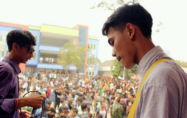 Nostalgia at pensi SMK Al Bahri - Bekasi. Rame ya PunkKids nya hehe