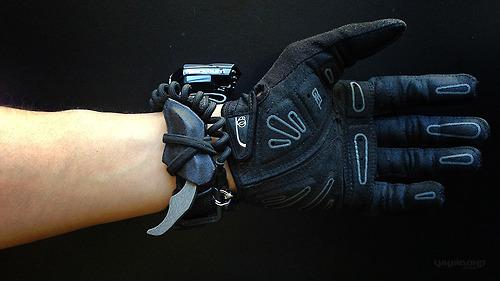 RPGBSS_'s tweet image. et enfin, un gant tactique. (3/3)