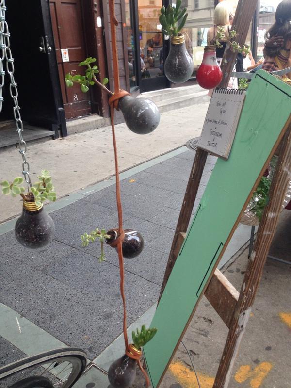 PDAplanters's tweet photo. Set up now on Bedford Ave;) #comesayhi http://t.co/3MUc6Wo5qR