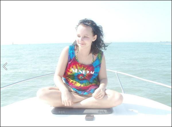 SUNBUM's tweet photo. Sunbum TieDye Tanks, 100% Rating, Free Shipping...#sunbum 
http://t.co/vYF5OvD0zr http://t.co/US00LfLNG1