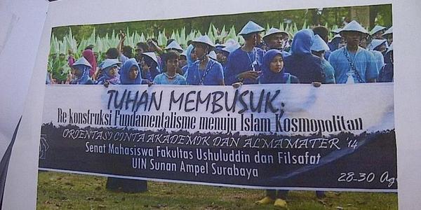 Bayar orang u/ memecah belah "<a href="/kompascom/">Kompas.com</a>: Mahasiswa membuat Tema Ospek "Tuhan Membusuk" kom.ps/AFmNwU "