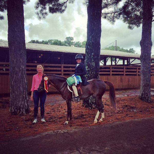 showcaseequest's tweet photo. Hallie and Sophie reserve champ ponies, 11 and under equitation champ and 2nd in the pony classic http://t.co/d64IaibEZC