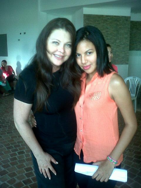 0969Jessie's tweet photo. Con milena santander excelente persona :* http://t.co/BX6EoTnQMC
