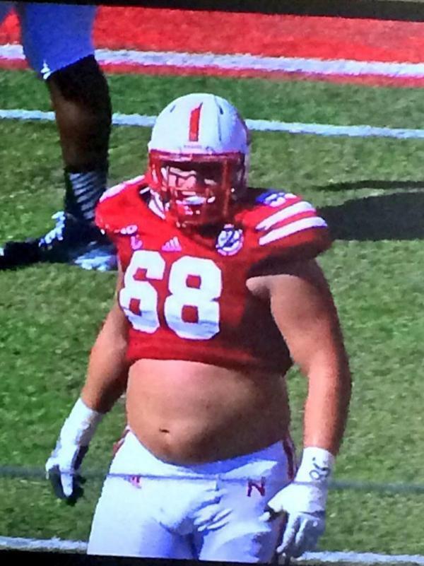 girls be wearing crop tops like