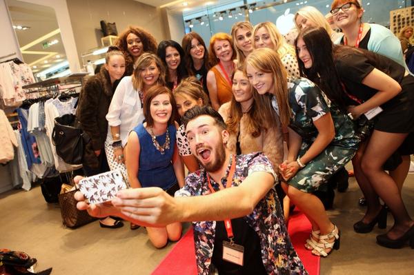 el_martina's tweet photo. Blogged @WareStyle @manarndale #WarehouseAW14 http://t.co/WnrgKwlkNV #warestyle #mavip @JasonLockPhoto http://t.co/rewxFOkI9Y