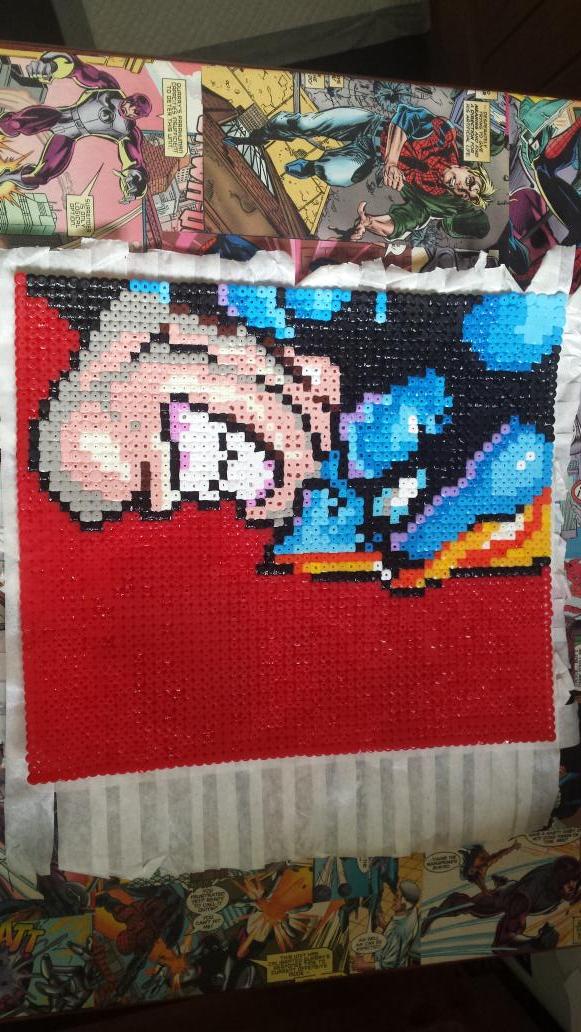 PixelsCustom's tweet image. Large table coaster for my sister :) #pixels #pixelart #hamabeads #wolverine #latenight