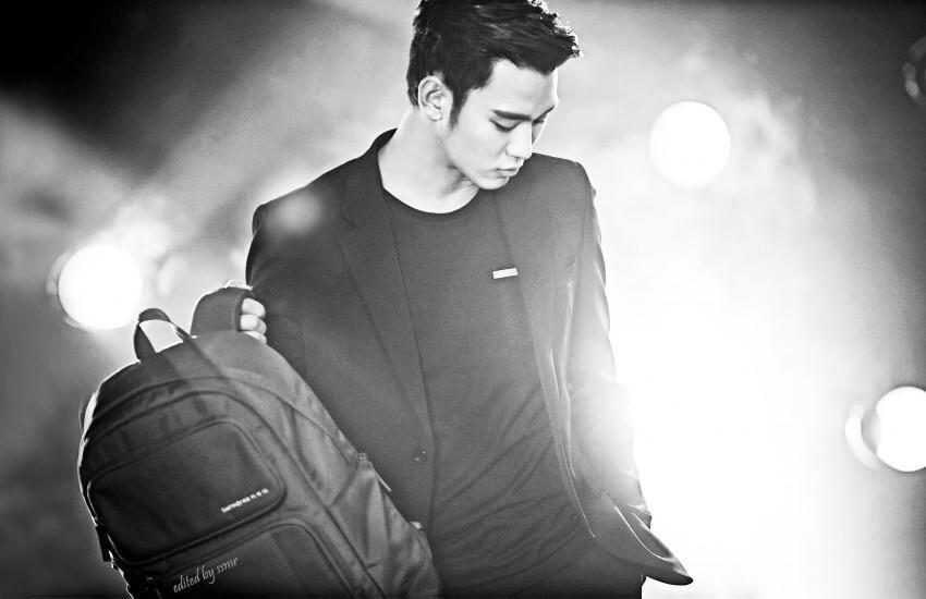 BwlC5pgCIAAOVuZ.jpg:large