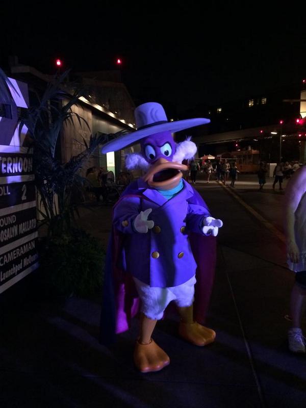 Paparazzi, this is my best side. RT <a href="/InsideTheMagic/">Inside the Magic</a>: Darkwing Duck at <a href="/Disneyland/">Disneyland Resort</a> (photo by instagram.com/Ashleymitchell…)