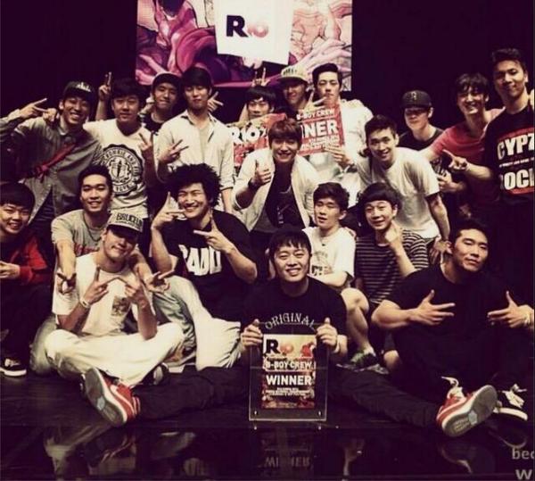 DancePerspectve's tweet photo. http://t.co/HSo2u4V3dM
Dave Ha 
#dancecrew #danceperspective #inspiration #dancedancedance #movement http://t.co/ey8sZNwaSK
