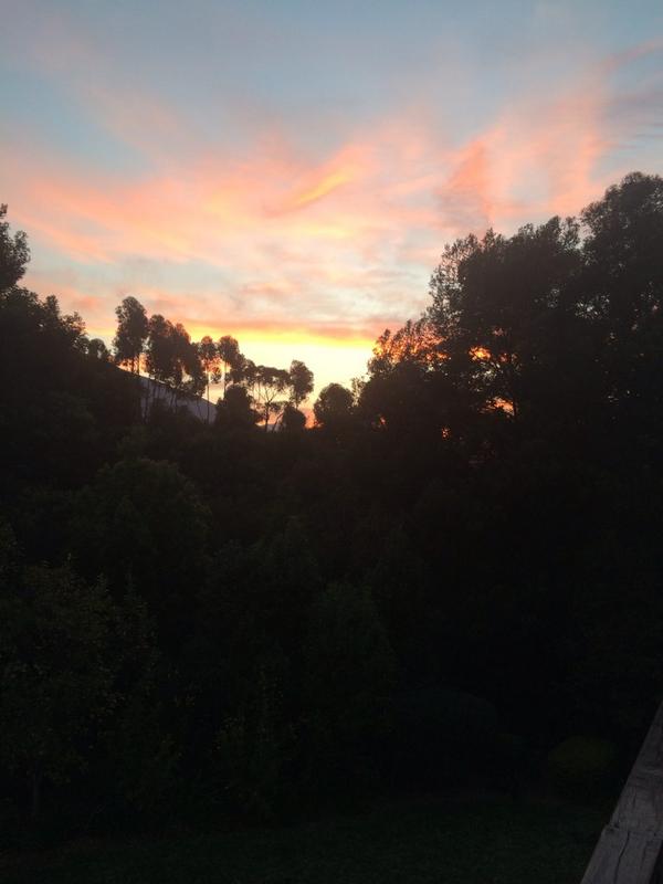 yokomoano's tweet photo. Beautiful sunrise this morning! #swellendam #discoverOverberg #HandsAcrossSA @overberginfo http://t.co/202NmEC8n4