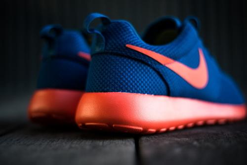 RosheClub's tweet photo. RT if you want a pair! http://t.co/EmBE67hZtF
