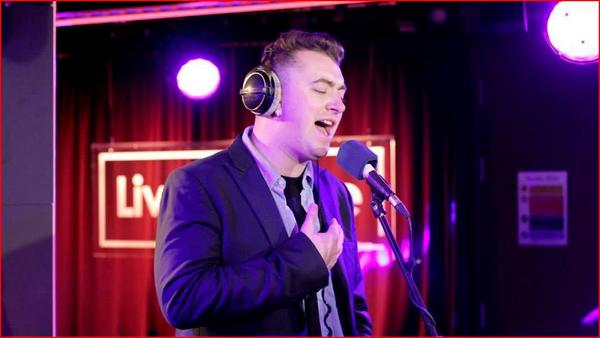 SSmithistheBest's tweet photo. #SamSmith at the live lounge #R1SamSmith 🎶😭❤ http://t.co/IPJEnUgV7C