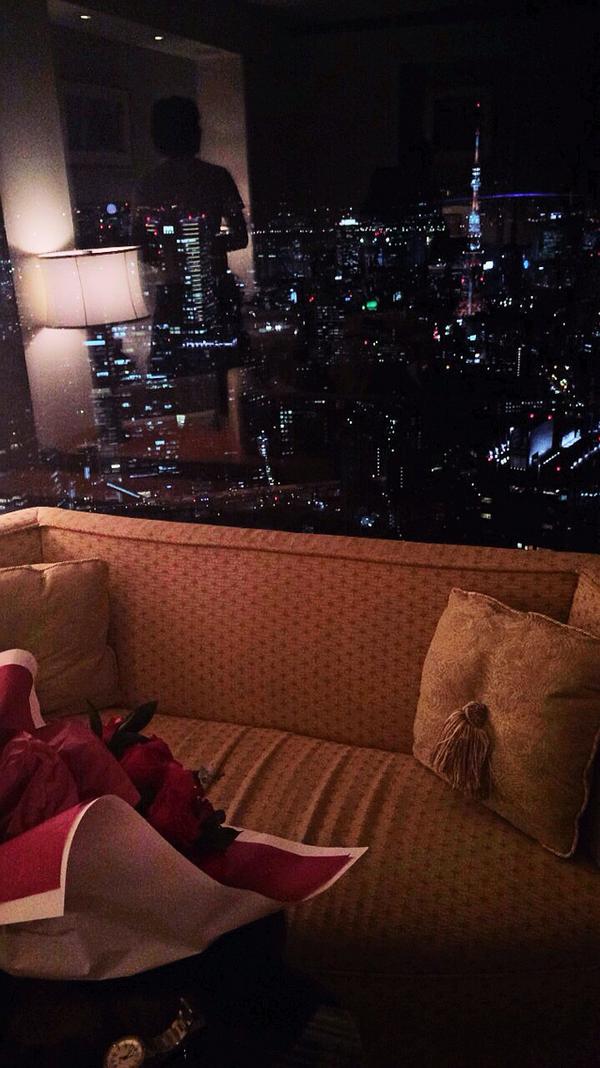浅井麻里 まりりん Twitterren この夜景やばい 東京タワー バラの花束 ホテル50階の部屋からの夜景 夜景 東京タワー ホテル最上階 バラの花束 デート風撮影 Http T Co Cg2wvomcgs
