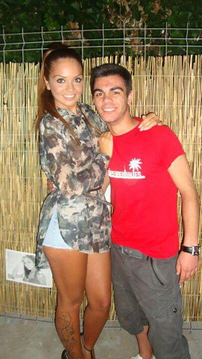 aitorgomez_96's tweet photo. "@ElorrioLokaleto: NOTICIÓN: María rechaza a sus pretendientes y se va con un chico que conoció en un Bolo suyo. http://t.co/UWrsecjFb8"