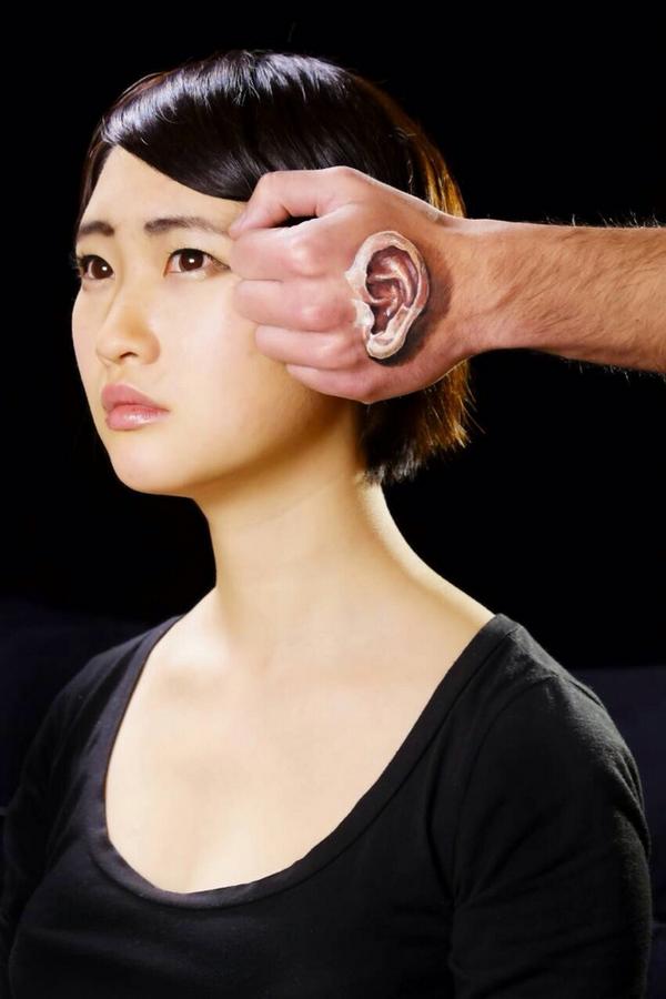 武蔵野美術大学 芸術祭 On Twitter 芸術祭企画部ライブペイント 2014年度芸術祭1日目 10月25日 土 のゲストは武蔵野美術 大学視覚伝達デザインの趙燁 チョー ヒカル さん 人体にアクリル絵の具でリアルな絵を描くことで有名なアーティストさんです Maufes Http