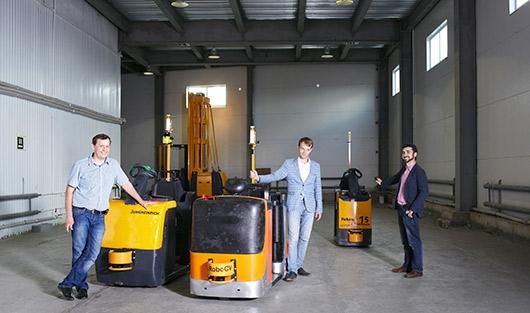 fondskolkovo's tweet photo. Система автопилотирования от #RoboCV, которую можно встраивать в любую технику - http://t.co/sTJNR2fdbH #Сколково http://t.co/nfUsE6EYGz