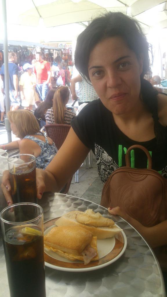benja198517's tweet photo. Despues de un buen mercado un buen pincho q no falte cn http://t.co/xKFOthHgu5