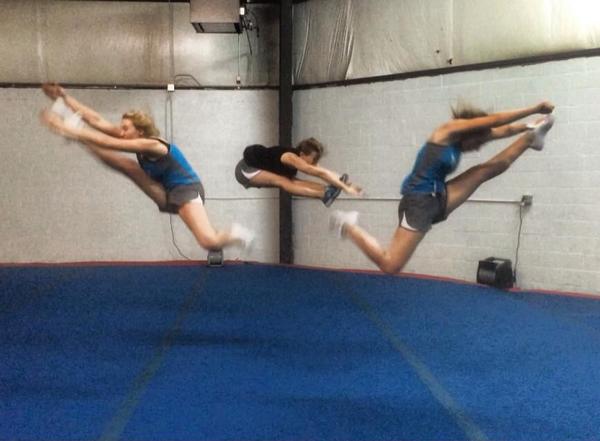 FullForceKy's tweet image. Awesome jumps!