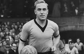 105 Caps for England, 490 Apps for <a href="/OfficialWolves/">Wolves</a> Legend passed 20 years today #BillyWright #blackarmbands