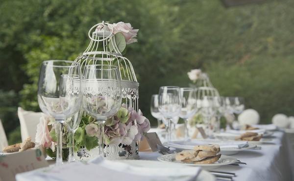 Me chifla el centro de mesa decorado por <a href="/SundayAtelier/">Sunday Atelier</a> con nuestra jaula de metal envejecido! Os gusta?? #uboshop