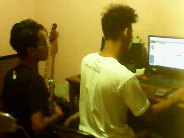 Voice Record tweet media