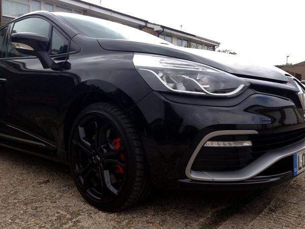 molitzvec's tweet image. New vroom vroom! #Renaultsport #Clio