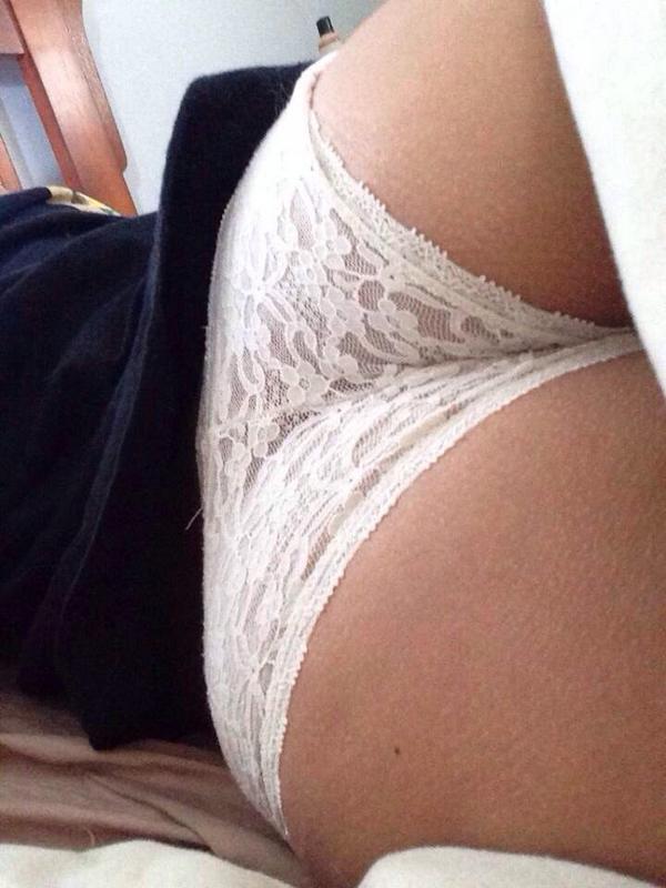 WGDM_BootyPics's tweet photo. Kik: KidHo3 
Snapchat: Damnitsmeho3
Or DM me Booty Pics 😍💦👅 http://t.co/UweRIgl4AG