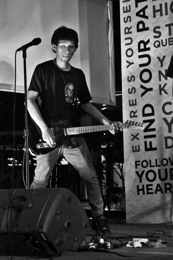 JellyB_PopPunk's tweet image. #Azone at paskul....
#Sampoernamild