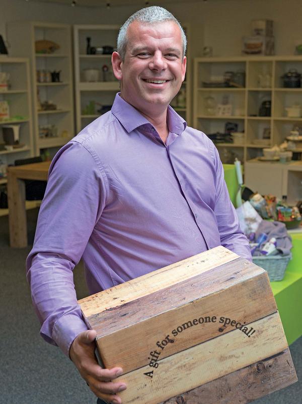 Redactioneel artikel <a href="/ViveleDon/">ViveleDon</a> en Kleijn Gifts and Goods: Van exclusief schilderij tot balpen bit.ly/1usOkU0