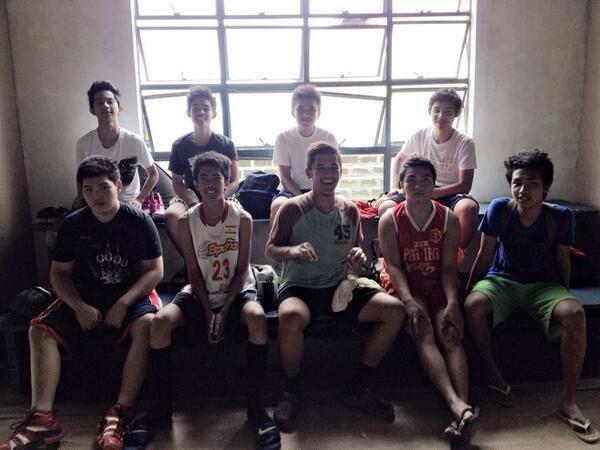 JernieStaMaria's tweet photo. #GilasKalayaan @JCD15_ @TttsarlsDomingo @Ccastrofficial @LuwisBearnrd @FerrerAlexxx #darren #sunata #justine http://t.co/x9igKbmc3P