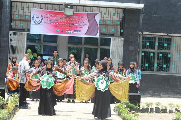 Yappss.. They are the best team in PMB FKM USU 2014 ! Congratz 💃👍