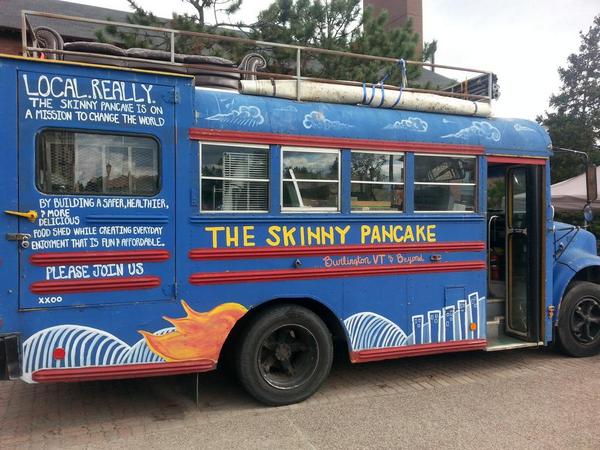 DavidRosowsky's tweet photo. Cool bus. #activitiesfest #uvm #btv http://t.co/eX7I7hppzY