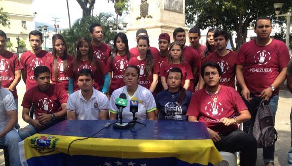 VoluntadPopular's tweet photo. #AHORA Dirigentes estudiantiles envían desde #Trujillo un mensaje al país (vía @UniversitarioVP) http://t.co/sFS5NYCXkr