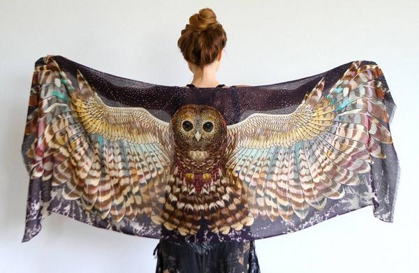 whodesignedit's tweet image. Whoa! Roza Khamitova of Shovava Clothing has created a gorgeous line of detailed scarves. bit.ly/1lHWOr7