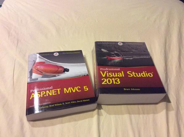 TheN3rdSquad's tweet image. Abit of late light reading + warm honey with infused lemon to soothe my recovering sore throat. #dotnetworkspaces