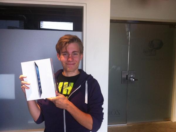 ZoicStudios's tweet image. Congrats to Lukas Ludin on winning an iPad w/@ZEUS_Scout and @ZEUS_Track at our #SIGGRAPH2014 mixer!