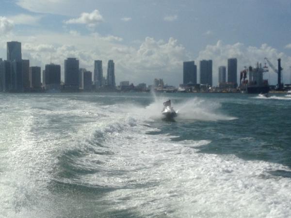 360Sundancer's tweet image. Had an unbelievably beautiful day on Labor Day on the boat. Miami Marine Stadium is such a great hangout spot.