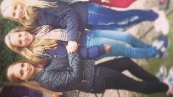 KUSJEAAR's tweet photo. Mis m'n Brabantse en Haagse vriendinnetjes @noorhartjeval en @ZoeFaithx 😭 http://t.co/kQSvS1ormZ